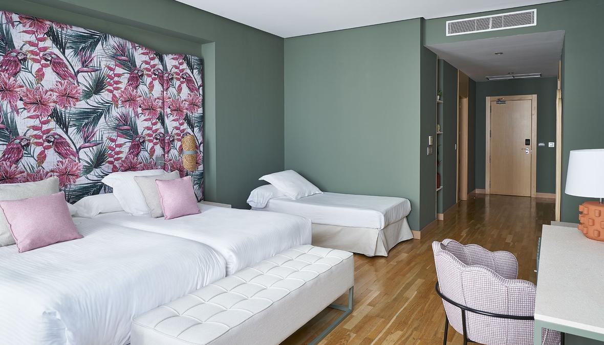 Vincci Room mit Zustellbett Vincci Selección Posada del Patio 5* Málaga Vincci Room mit Zustellbett Vincci Selección Posada del Patio 5* Málaga
