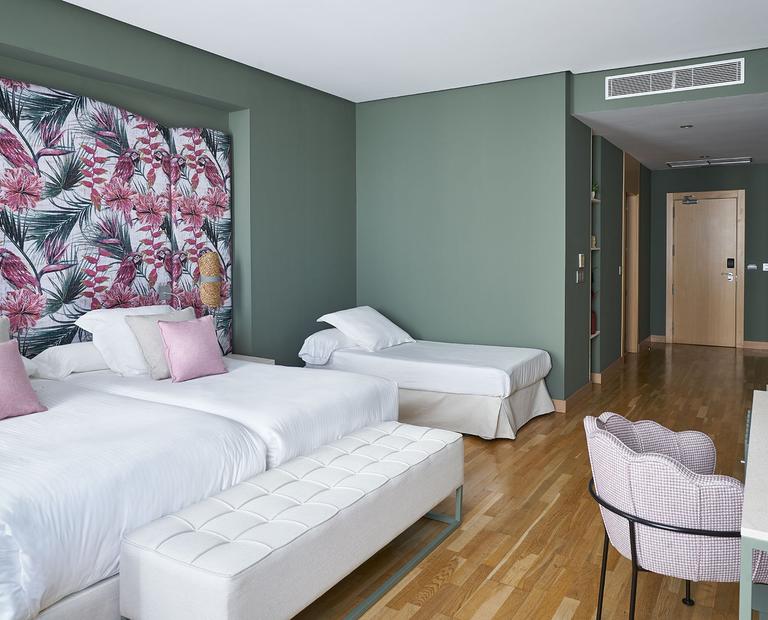 VINCCI ROOM CON CAMA SUPLETORIA Vincci Selección Posada del Patio 5* Málaga VINCCI ROOM CON CAMA SUPLETORIA Vincci Selección Posada del Patio 5* Málaga